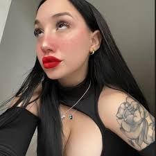 Ella es Jazpincita, la chica que increpó Maria Becerra.