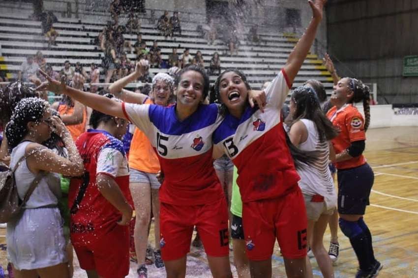 En calle Perú, fue todo festejo. / Gentileza: FEFUSA.