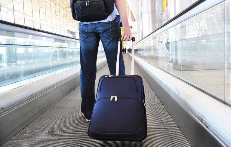 Los viajes al exterior se deberán pagar al contado o una cuota con tarjeta de crédito.