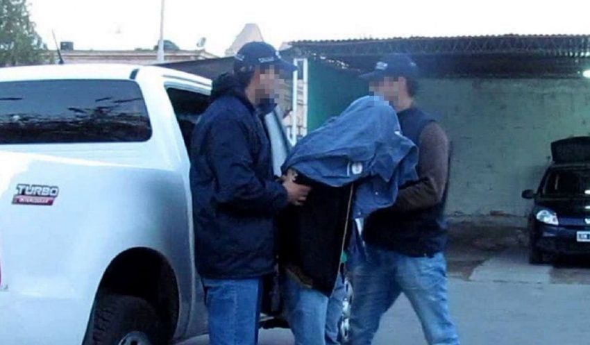 
Fabre fue detenido acusado de abusar a una mujer en Mendoza. | Gentileza / El Cordillerano
   