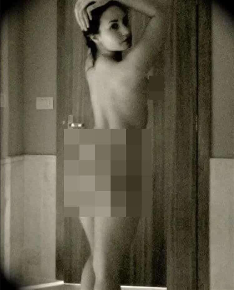 Una de las supuestas fotos íntimas de la cantante.
