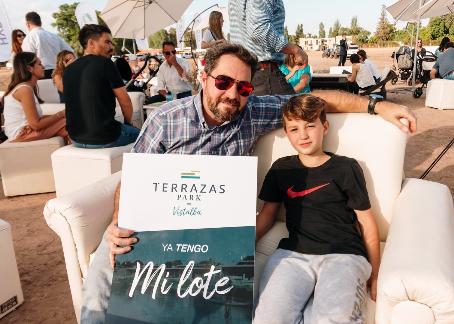 Federico Zamperoni y su hijo.