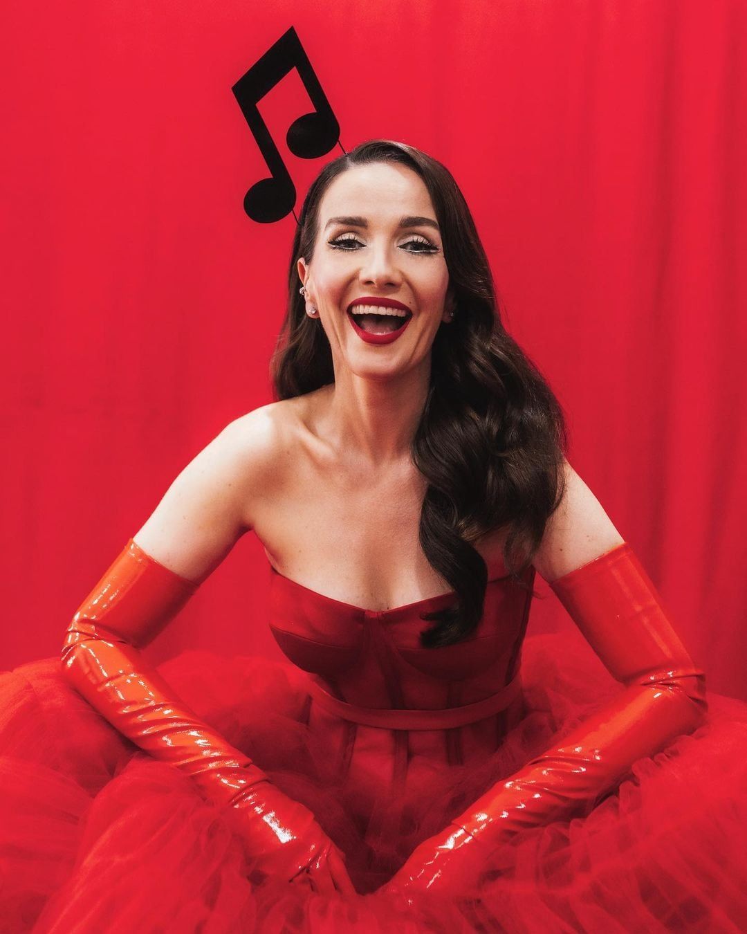 A puro fuego, Natalia Oreiro encandiló a sus fans con un vestido rojo