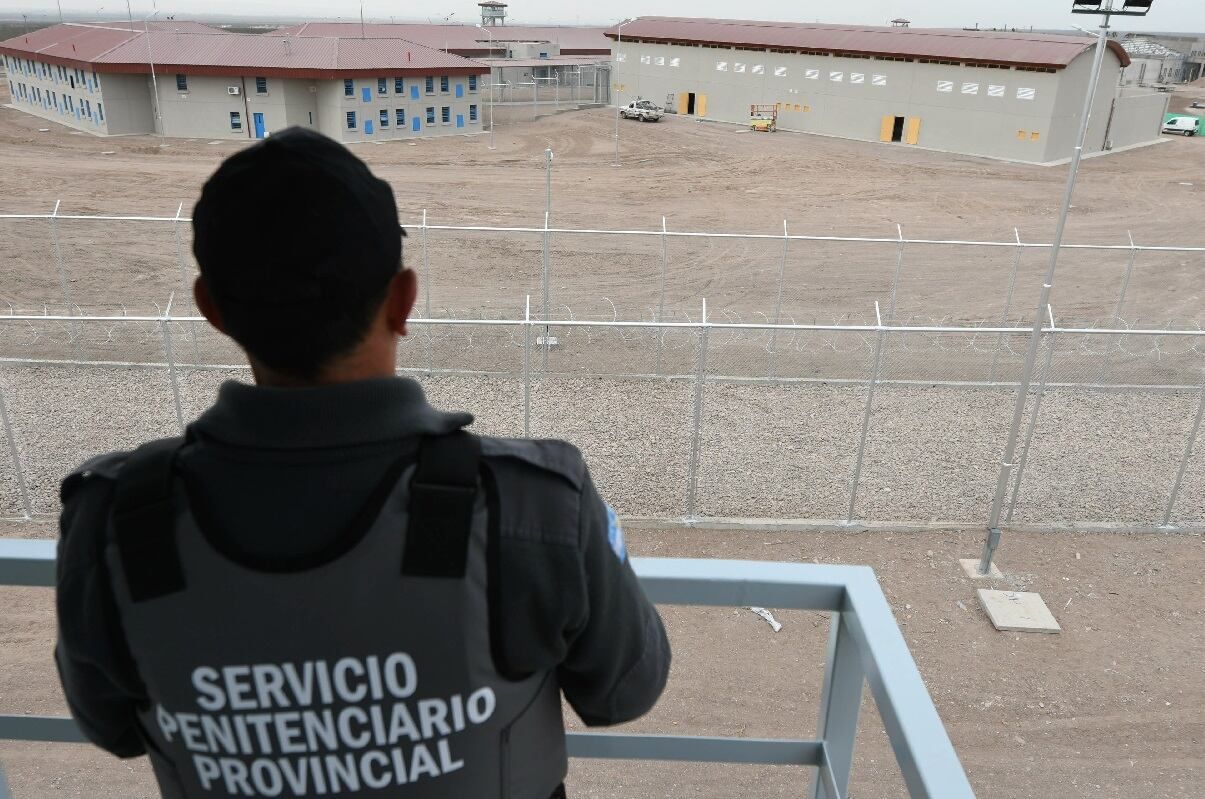 El Servicio Penitenciario Federal realizó un estricto operativo en una cárcel federal de Mendoza.