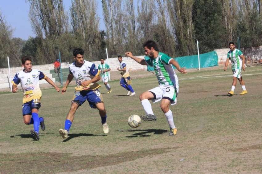     Rincón del Atuel y Malargue disputaron un partido muy parejo. Se definió por detalles y efectividad. / Gentileza.    