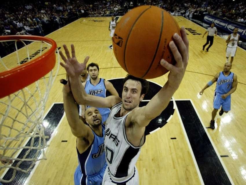 
    Manu Ginóbili, fue de menor a mayor y terminó siendo ídolo en los Spurs. / LOS ANDES
   