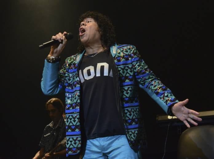 El cantante está dentro del top cinco de cantantes más ricos.