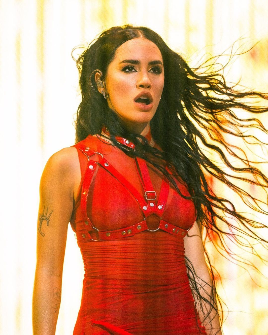 Lali Espósito y sus selfies en bikini.