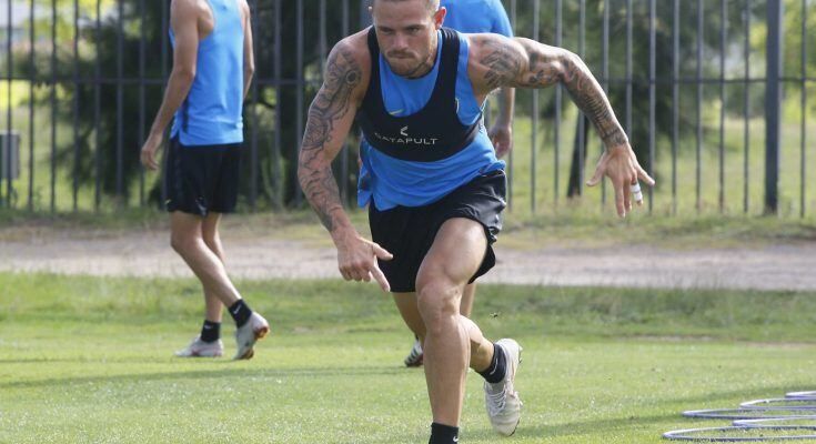 Nahitán Nandez sigue en plena recuperación de su esguince ligamentario del dedo gordo del pie izquierdo. / Gentileza.