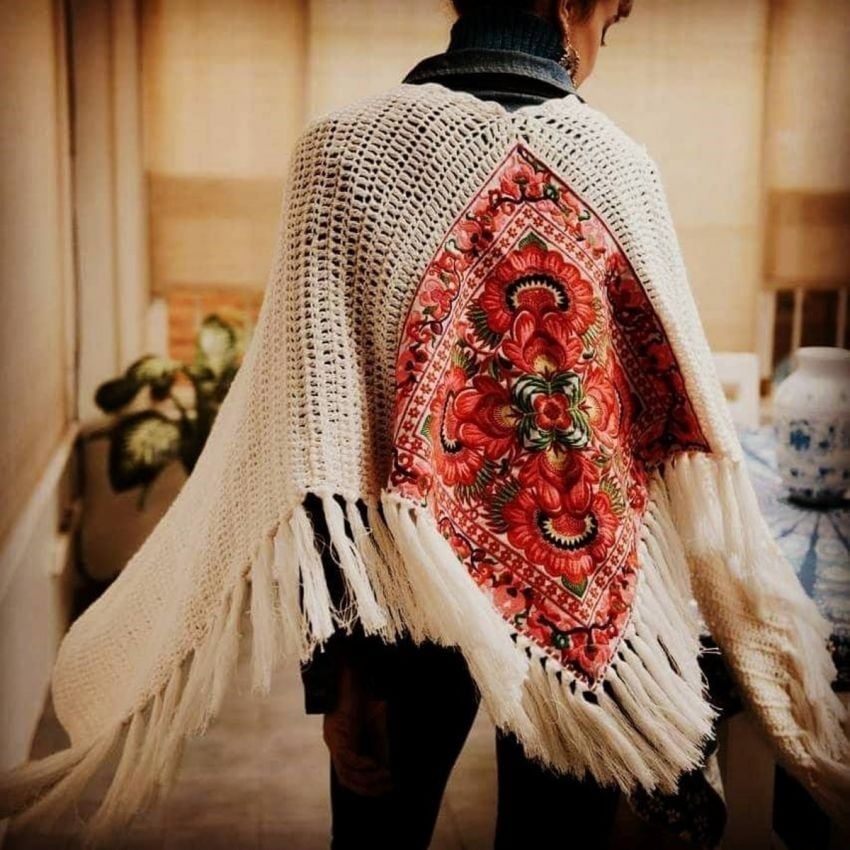 
Ruanas y ponchos son ideales para darle una apariencia exótica a un leggin. | Clarín
   