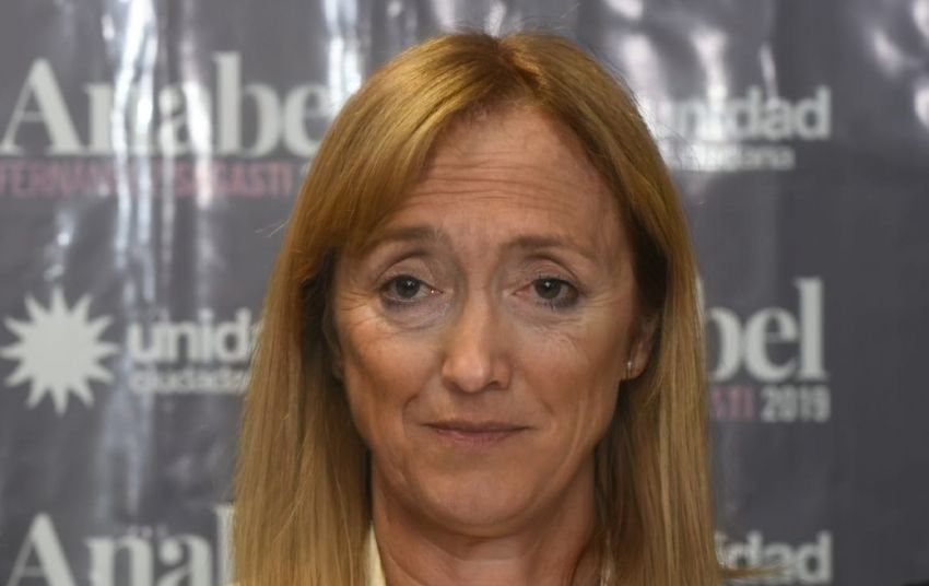Así se vería Anabel Fernández Sagasti según FaceApp.
