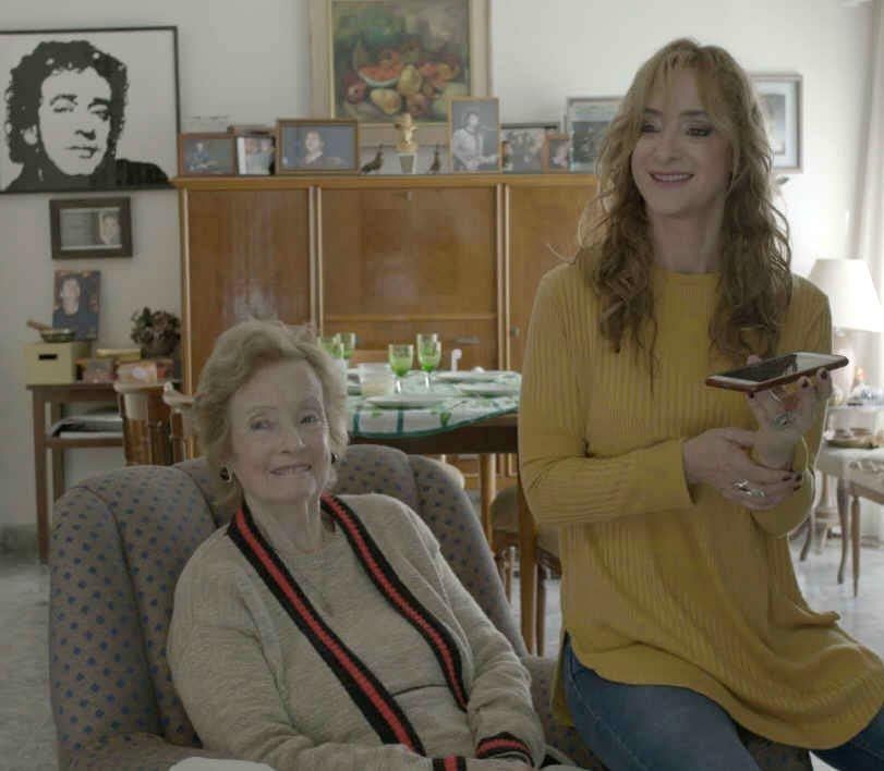 
    Lillian Clarke y Laura Cerati, también protagonistas.
   