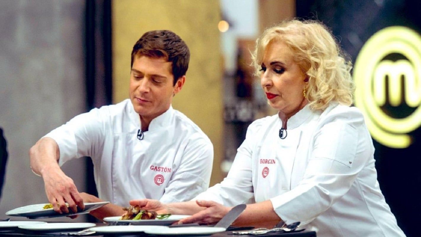 Gastón Dalmau y Georgina Barbarossa en la final de MasterChef Celebrity -