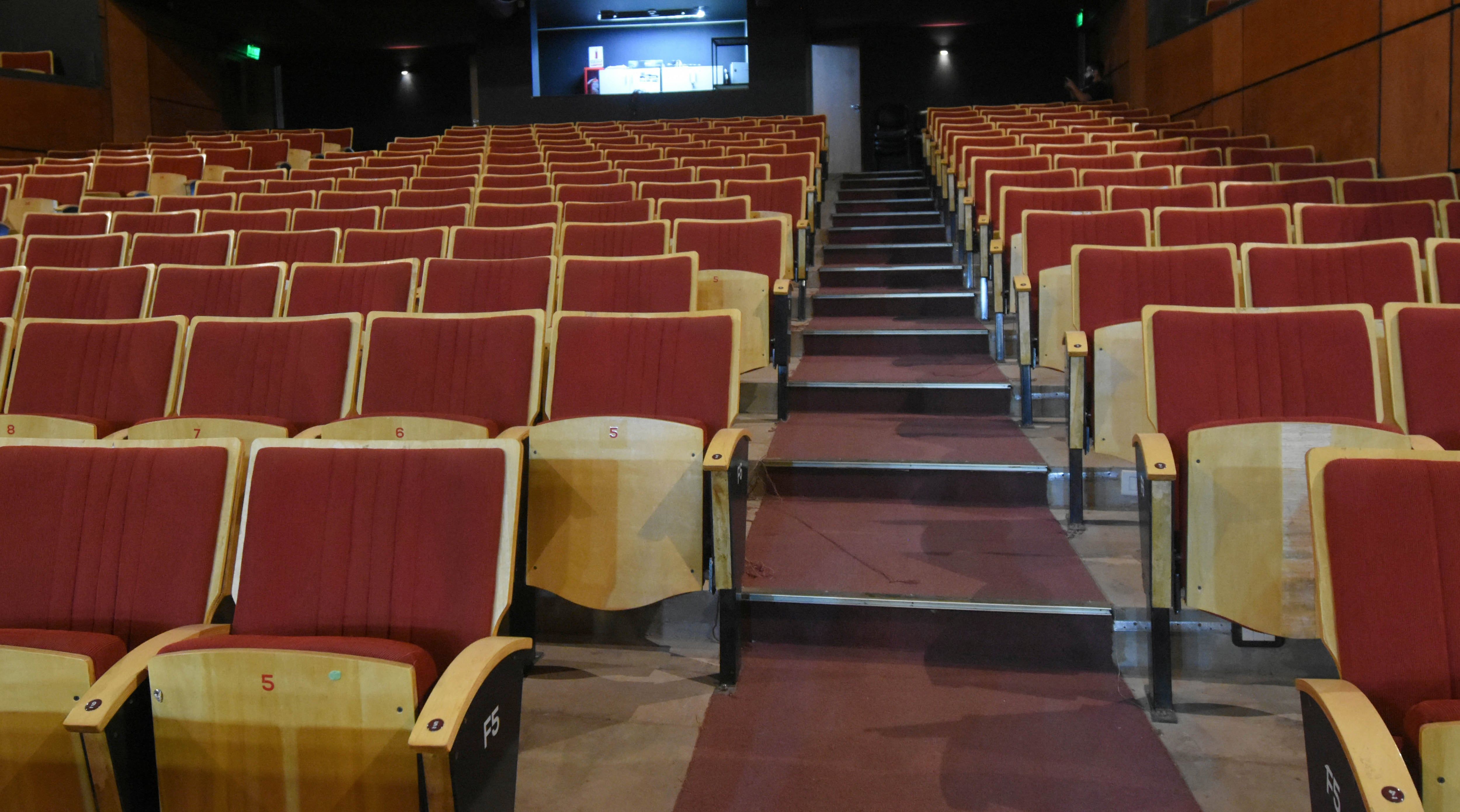Cine Universidad (Nave UNCuyo) - Foto:
