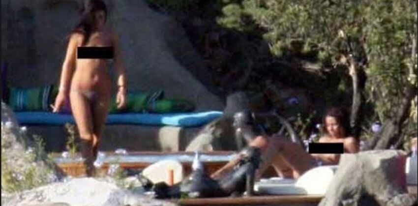Dos de las chicas que participaron de los Bunga Bunga en Villa Certosa.