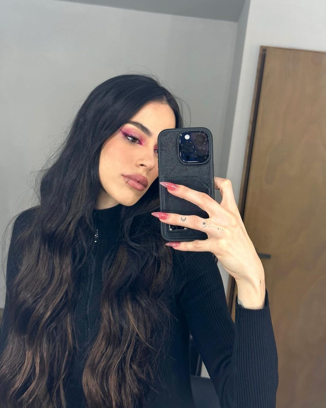 Los looks de Tini Stoessel en su carrera.