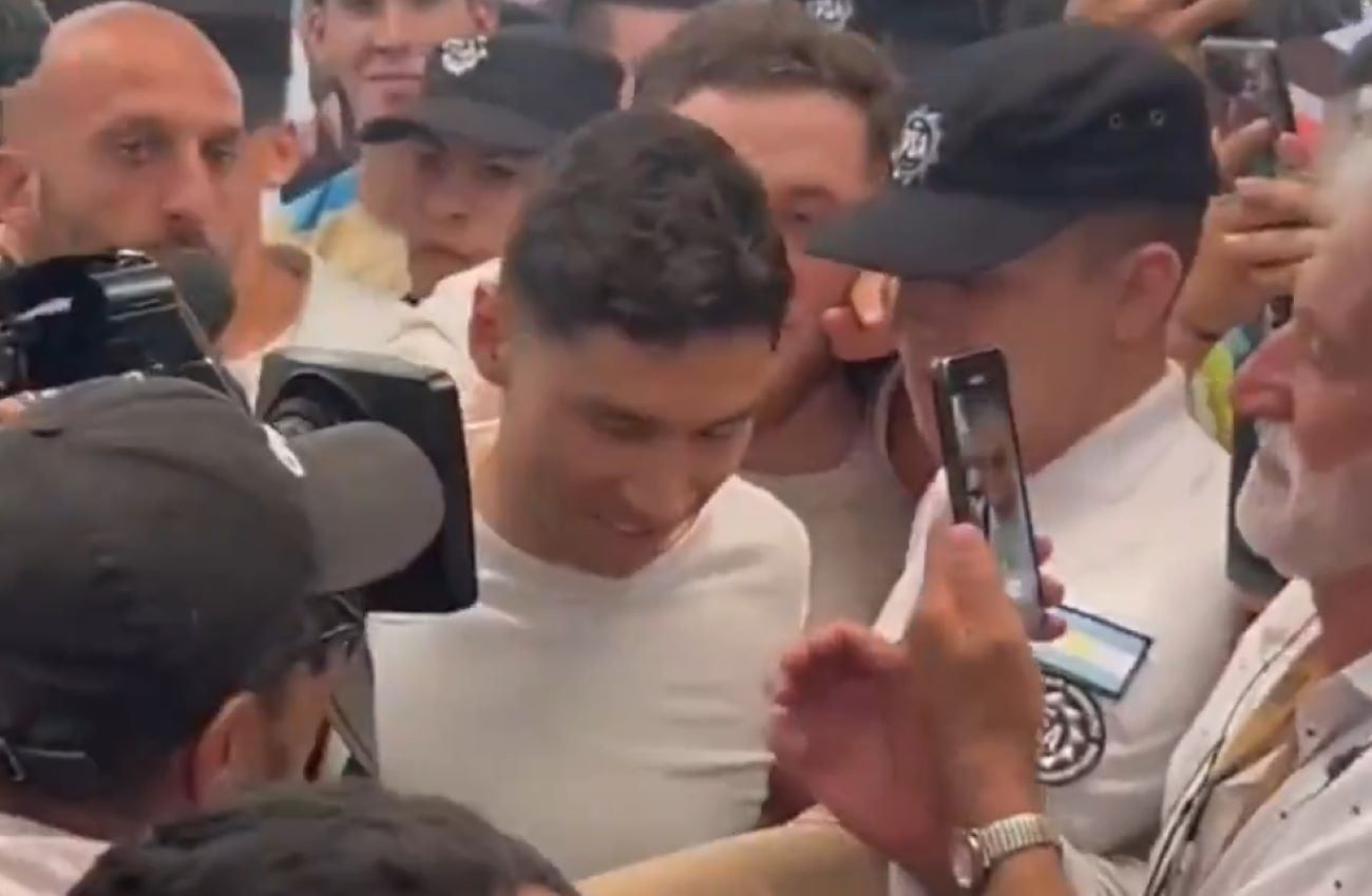 Gonzalo Montiel ya está en tierras argentina para sumarse a la pretemporada de River. (Captura de pantalla)