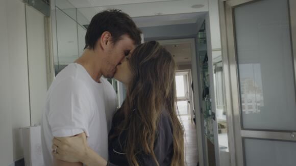 Pampita y su marido, en su baño.
