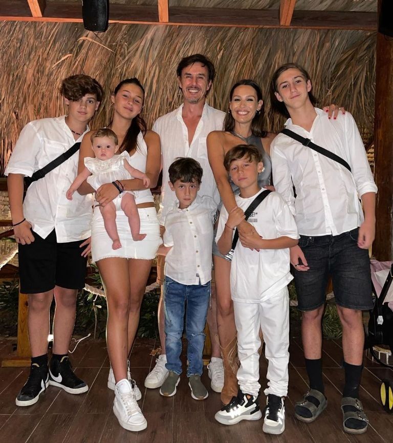 La gran familia ensamblada de Pampita y García Moritán.
