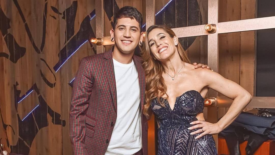 Yhosva Montoya y Soledad Pastorutti festejaron tras el final y el triunfo en "La Voz Argentina".