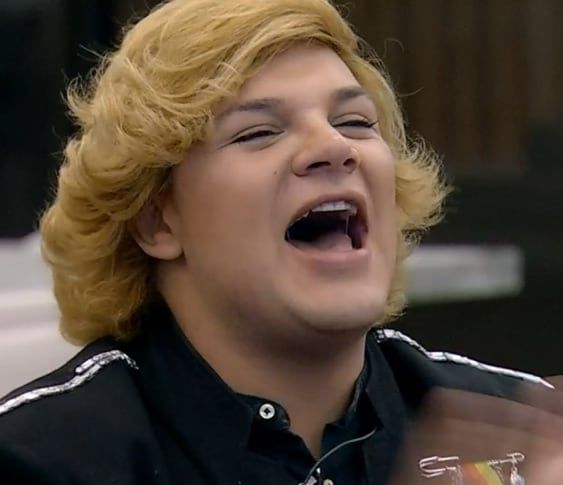 Emmanuel se ubica entre los 4 finalistas