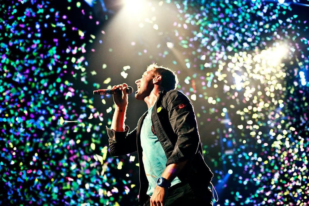 Chris Martin, extasiado durante el último show de Coldplay en La Plata. 