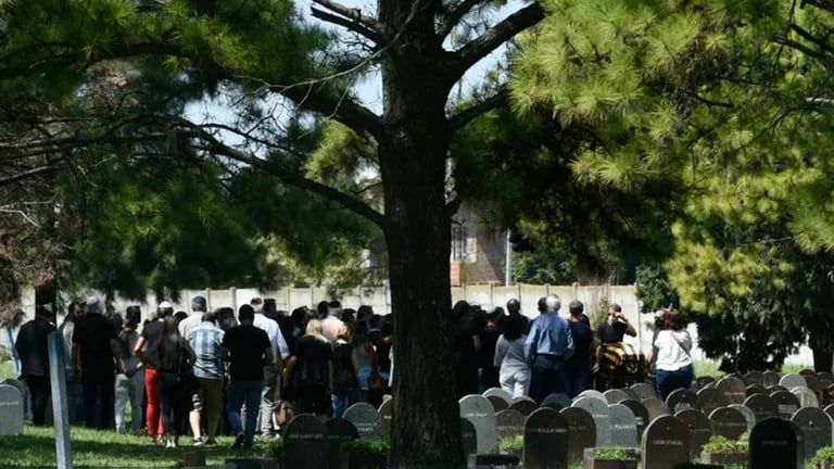 Emotivo funeral de Gerardo Rozin