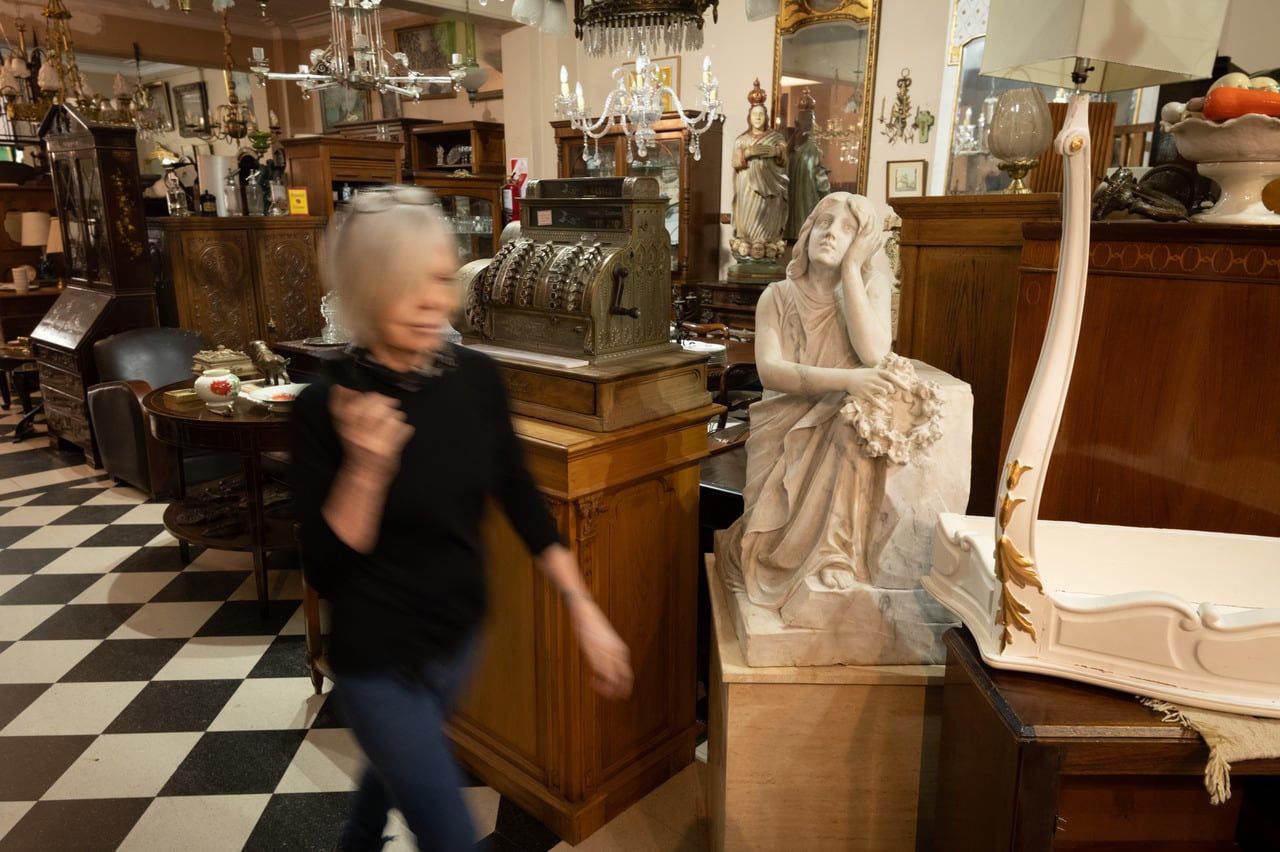 Casa de antigüedades: una “máquina del tiempo” para perder la línea temporal. Foto: Ignacio Blanco / Los Andes.