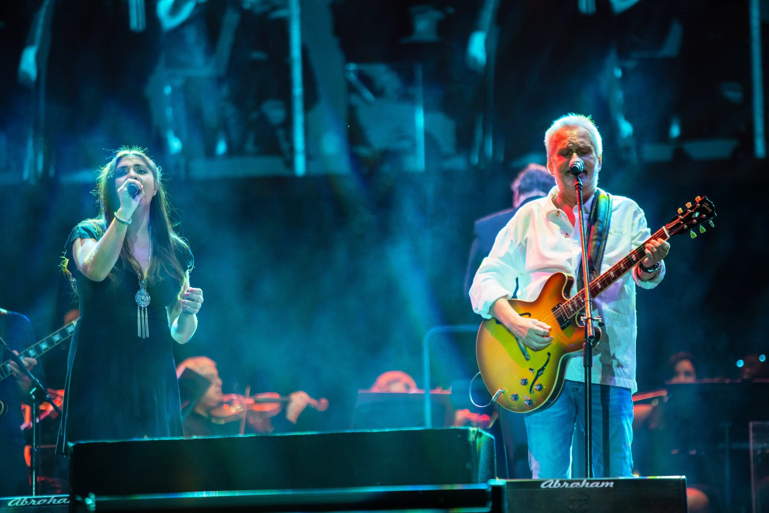 Cynthia Lozada y David Lebón compartieron una sublime versión de El tiempo es veloz.