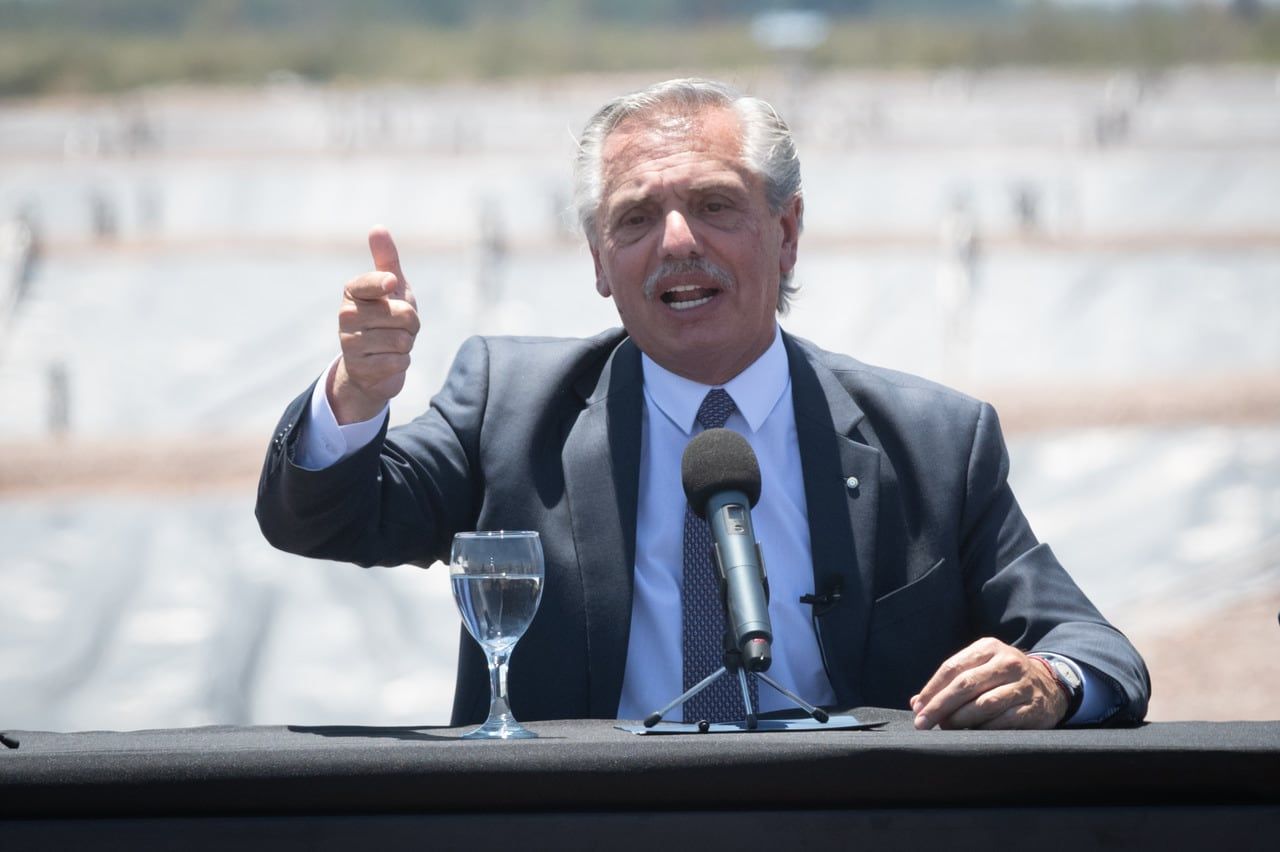 El presidente Alberto Fernández en la Planta Depuradora de Líquidos Cloacales El Paramillo, en el departamento de Lavalle


Foto: Ignacio Blanco / Los Andes 