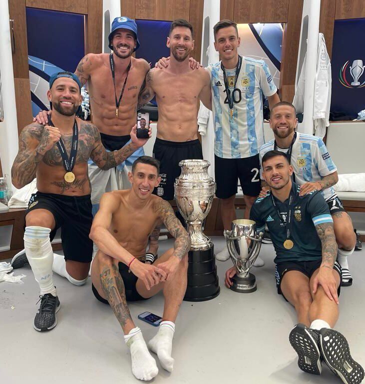 Kun Agüero junto a la Selección