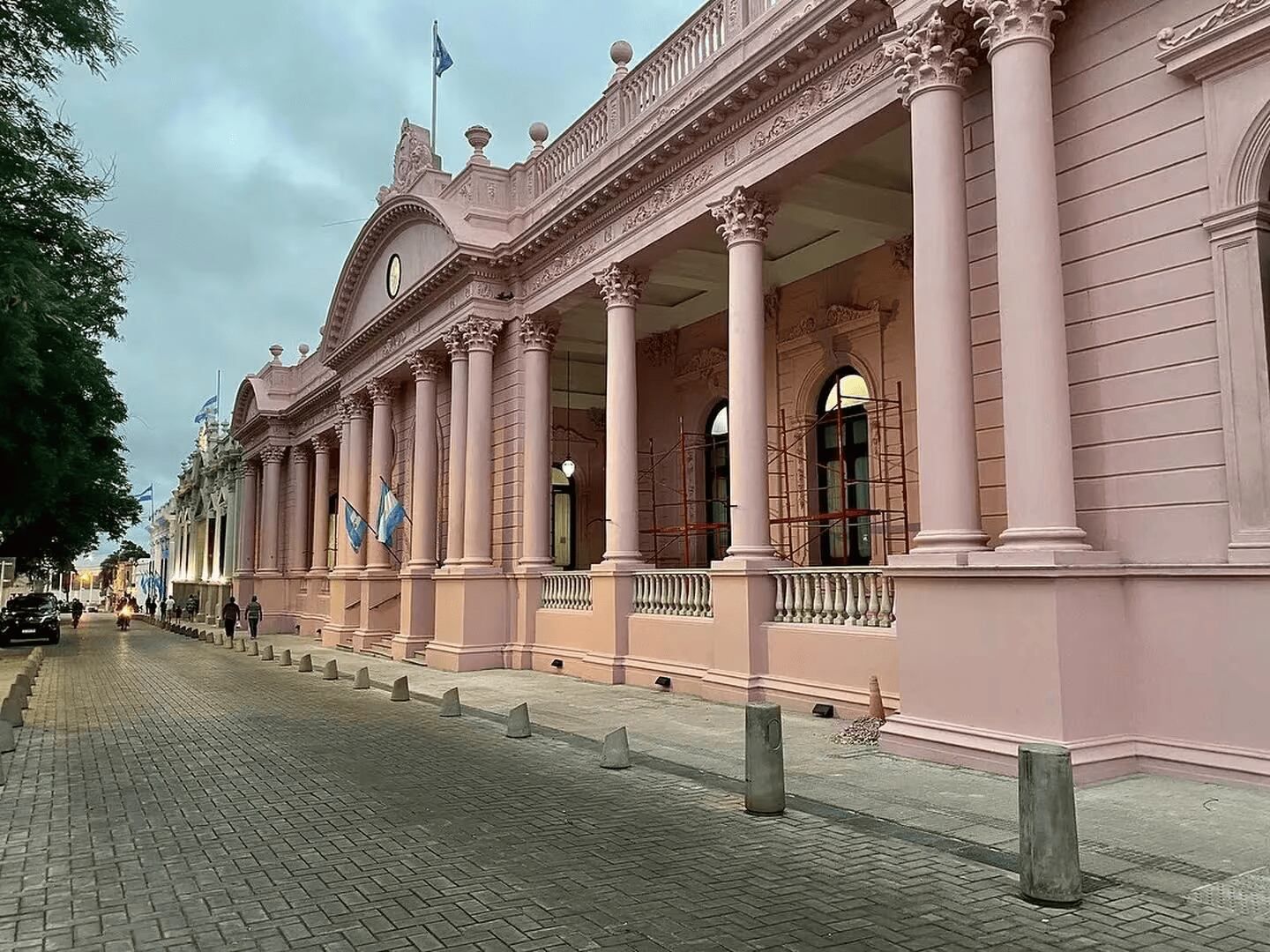 El Chato Prada disfruta de sacar fotos con los mejores ángulos.