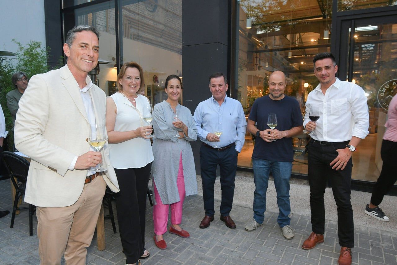 Evento  de fin de año de Junior Achievement en Planta Uno Godoy Cruz

