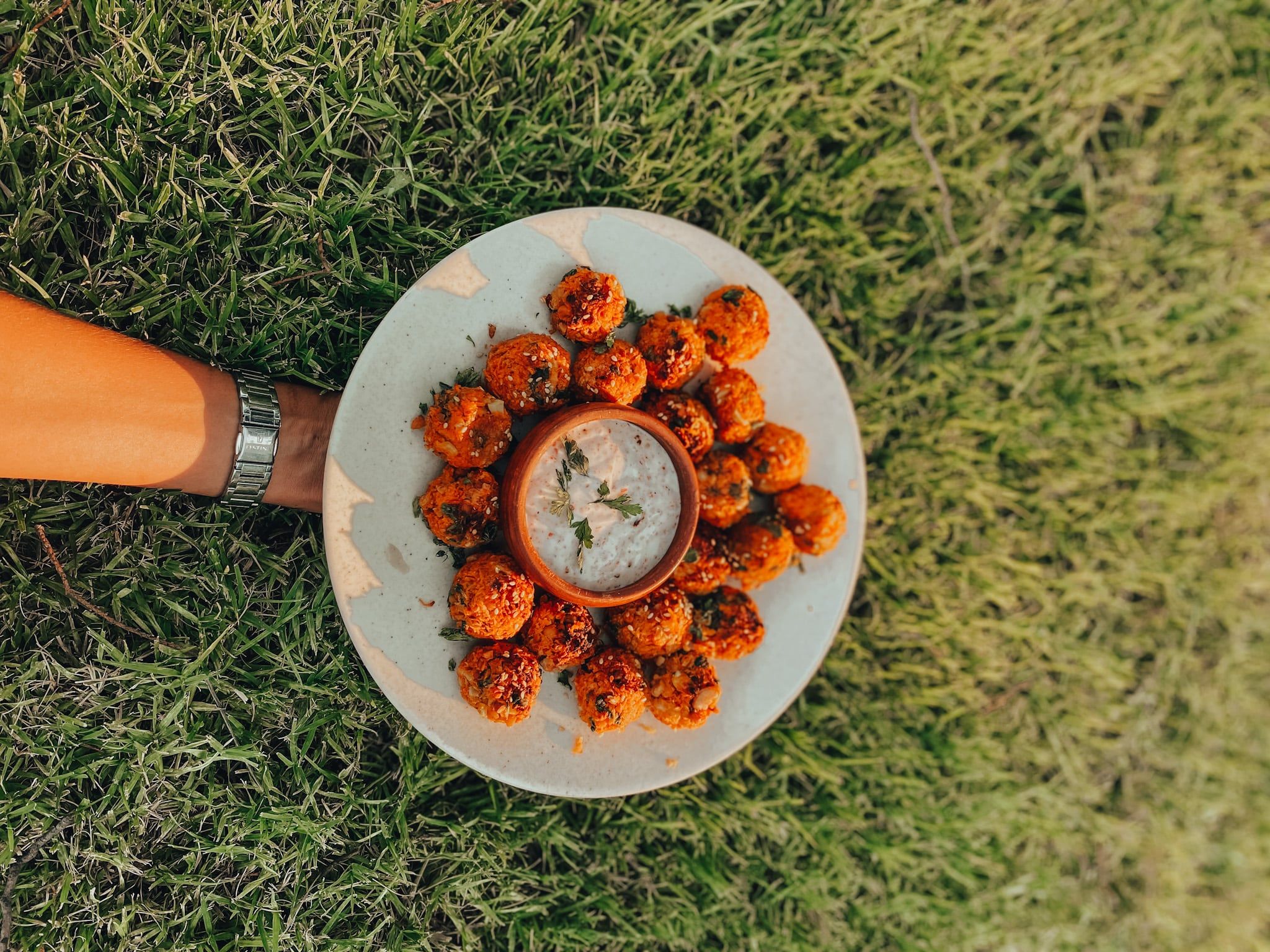 Así se hacen unas ricas albondigas de verduras.