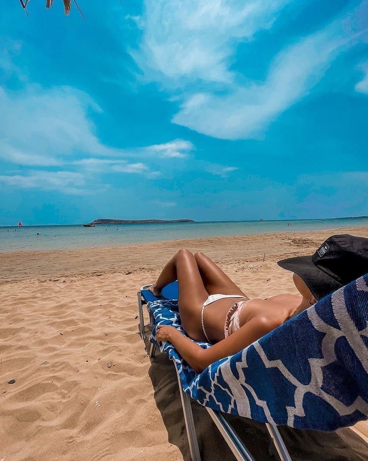Agos Larocca posó en traje de baño y subió las temperaturas