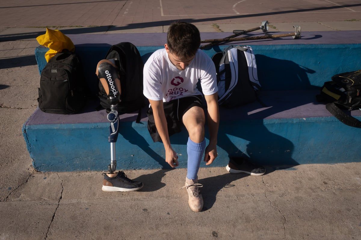 Liga Nacional de Fútbol de Amputados.  En el polideportivo del Barrio de la Gloria se disputó la tercera fecha entre Los Cóndores de Mendoza y Los Leones de Tucuman.  