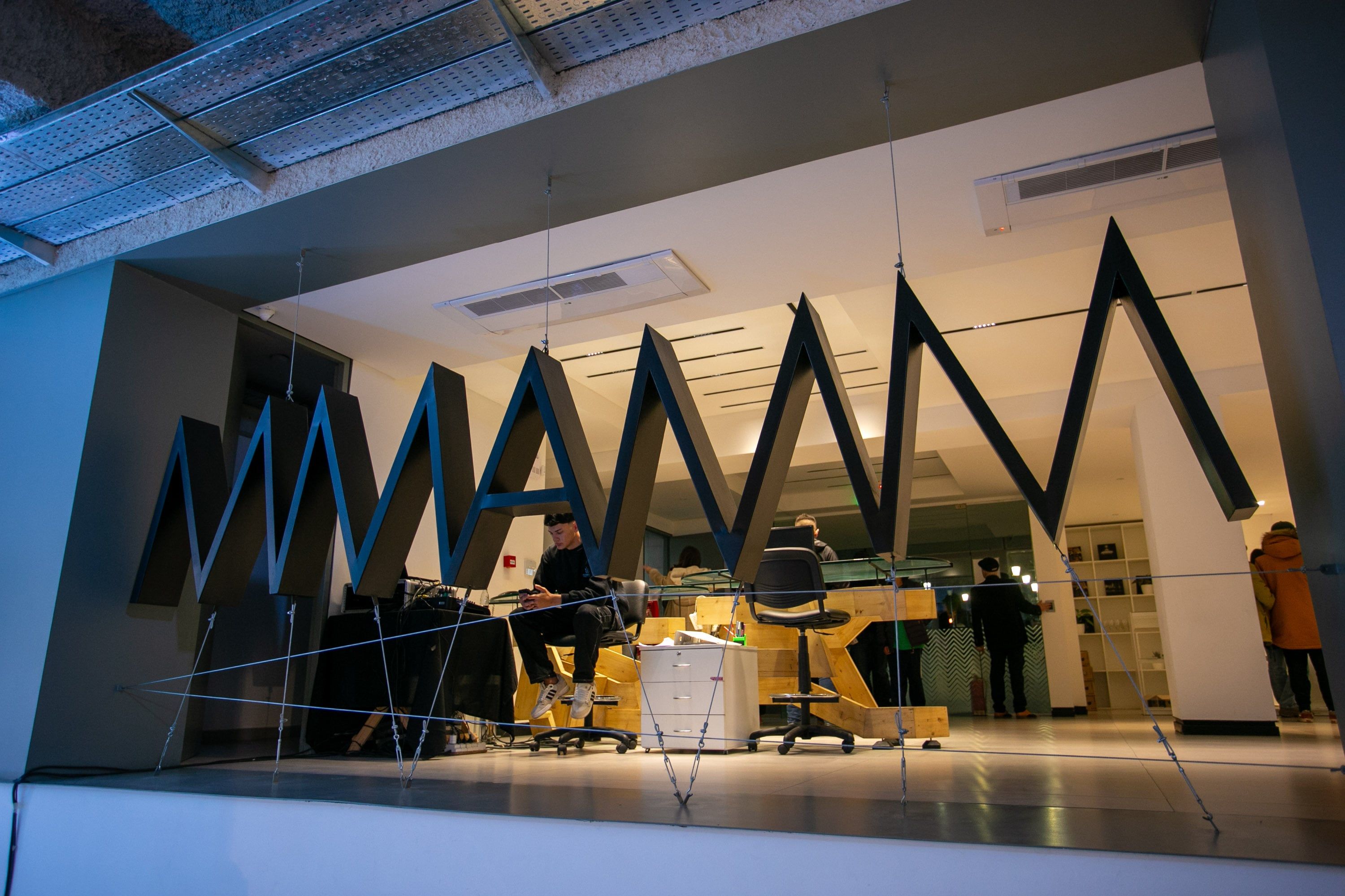 El MMAMM inauguró cuatro nuevas muestras ante un importante marco de público