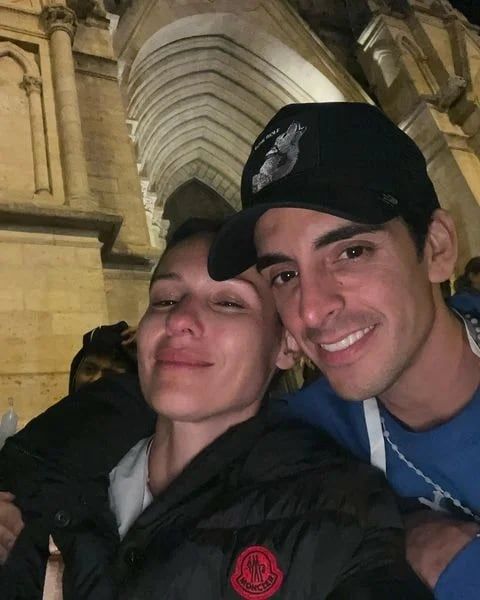 La modelo hizo la peregrinación a Luján acompañada por Roberto García Moritán, sus hijos y amigos.