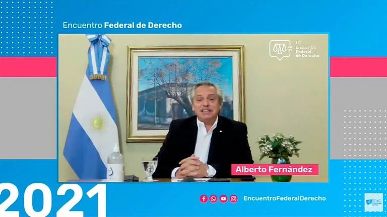 El debate streaming de Alberto Fernández con estudiantes de derecho.