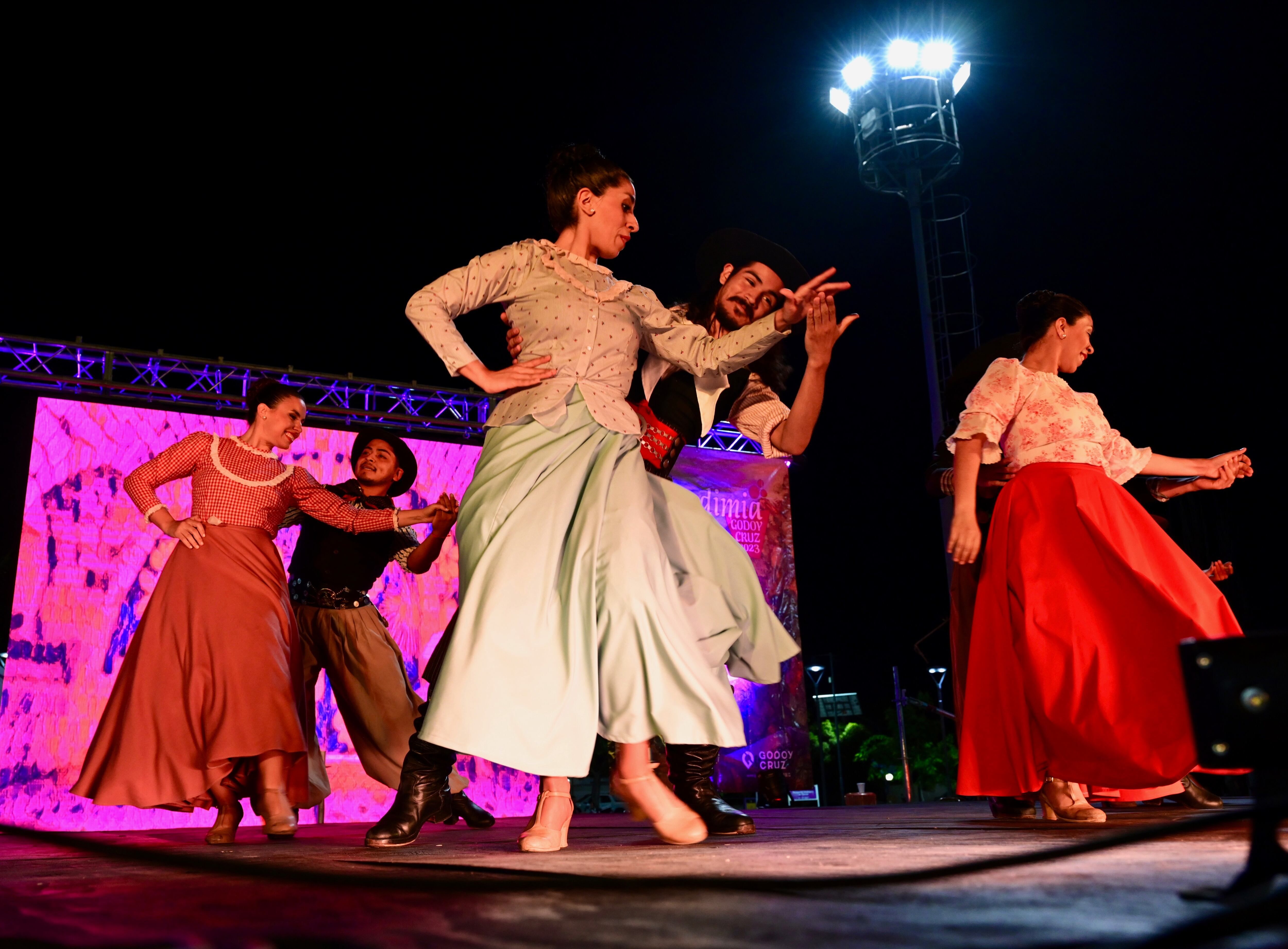 Los artistas y talleristas del municipio desplegarán todo su talento.

