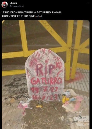 Un tuitero siguió de cerca el deterioro de Gaturro con el pasar de las horas. Foto: captura.