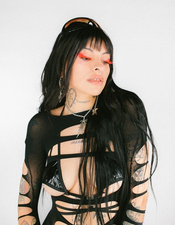 Cazzu presentó “Jefa”, el primer adelanto de su próximo álbum “Nena trampa”.