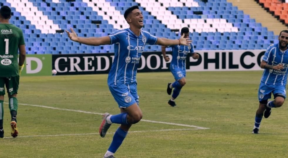 Bullaude grita con el alma el gol del empate de Godoy Cruz. (Prensa Godoy Cruz)
