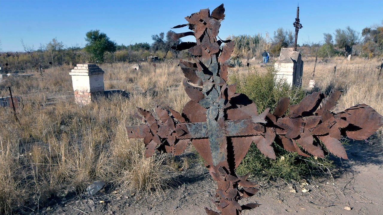 16 Junio 2022 Rivadavia Sociedad Cementerio abandonado de La Reducción en Rivadavia Foto: Orlando Pelichotti / Los Andes