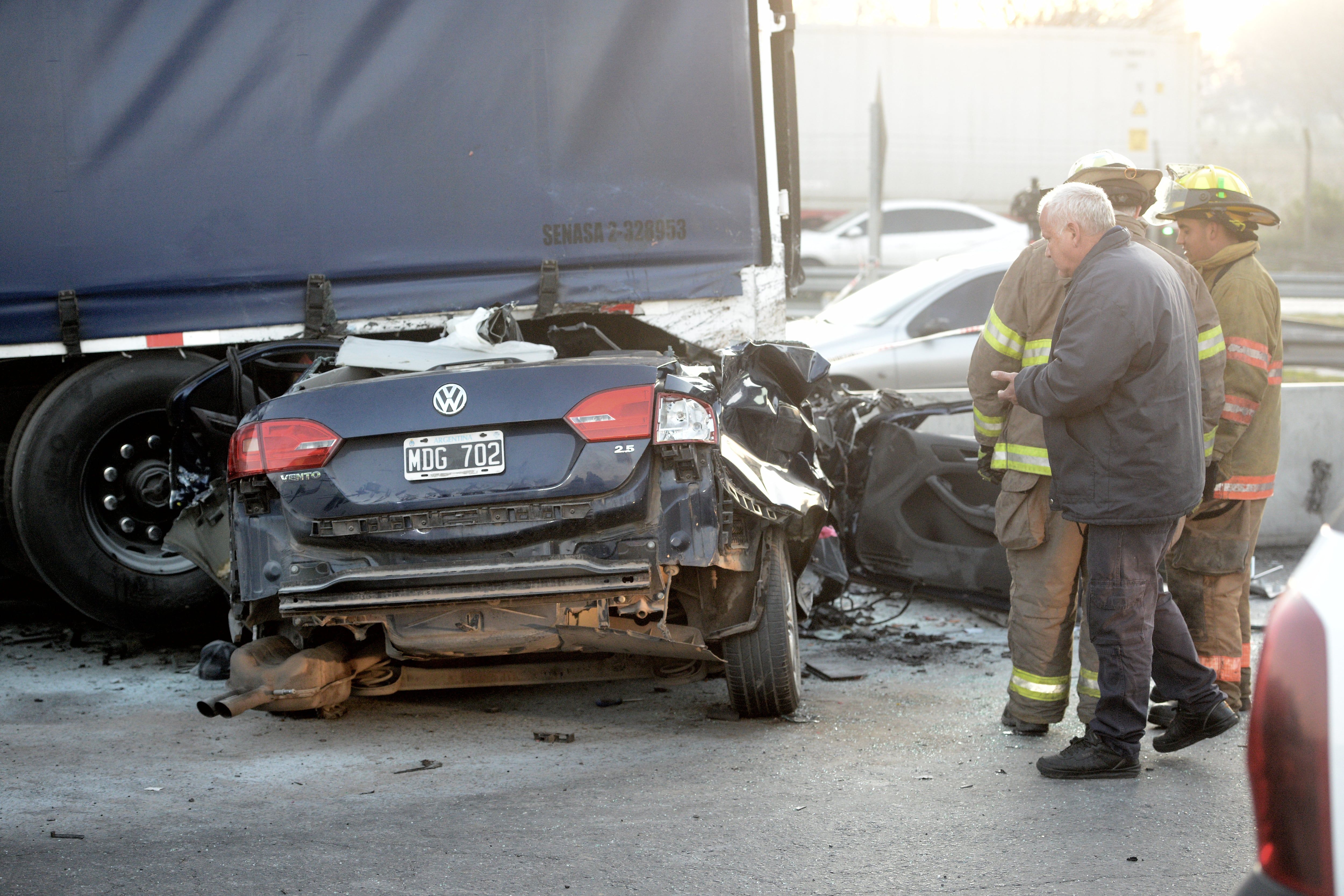 Persecución y choque en la Panamericana: tres muertos y un herido