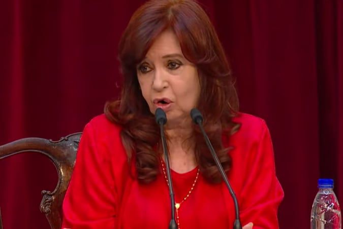 La crítica de Cristina surge en medio de los aumentos de tarifas de servicios públicos.