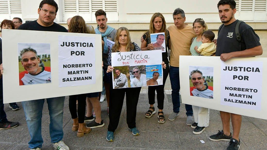 Allegados a Norberto Martín Salzmann se reunieron en el Centro y solicitaron que el ministro de Seguridad “se haga cargo” del homicidio. También presentaron una nota en la Comisión de Derechos y Garantías en la Legislatura ProvincialFoto: Orlando Pelichotti