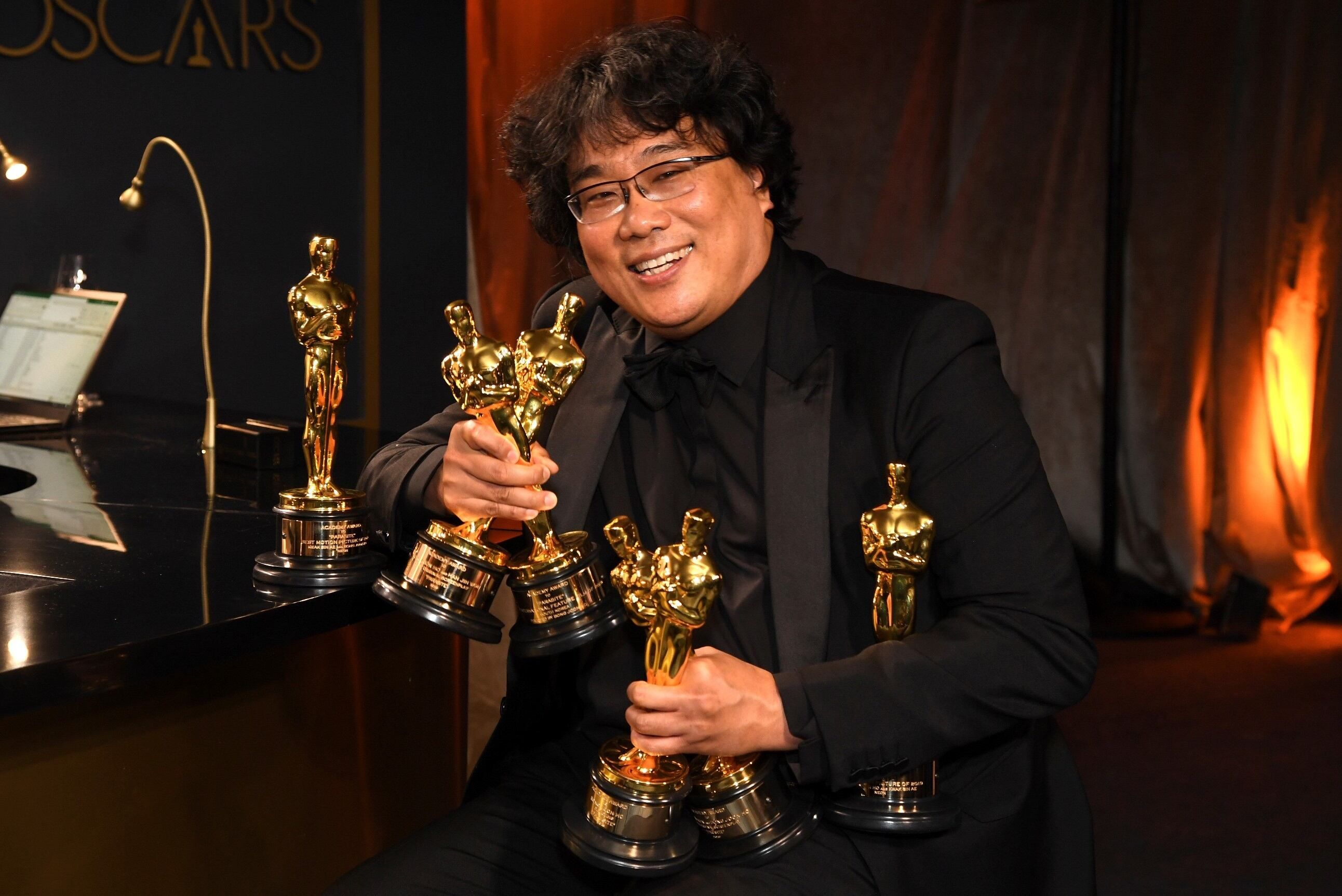 El director surcoreano Bong Joon-ho ganó el Óscar por "Parasite" (2019).