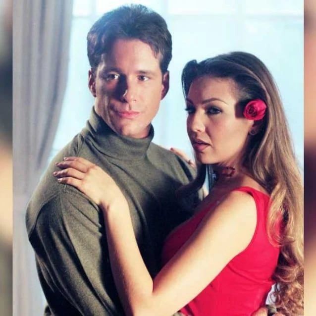 Fernando Carrillo, con Thalia, en Rosalinda