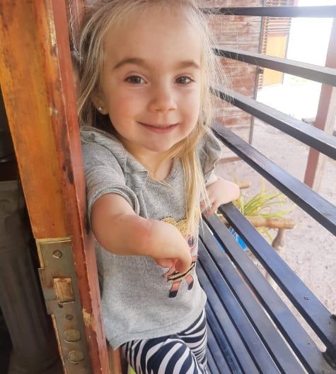 Scaloni compartió un video de Juanita, la nena mendocina operada en España y quien necesita ayuda para rehabilitarse. Foto: Gentileza Ruth Dávila.